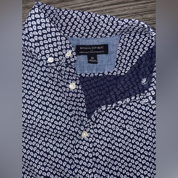 Banana Republic Men’s Navy Paisley Print Button Down Shirt - Size Medium - Picture 7 of 8